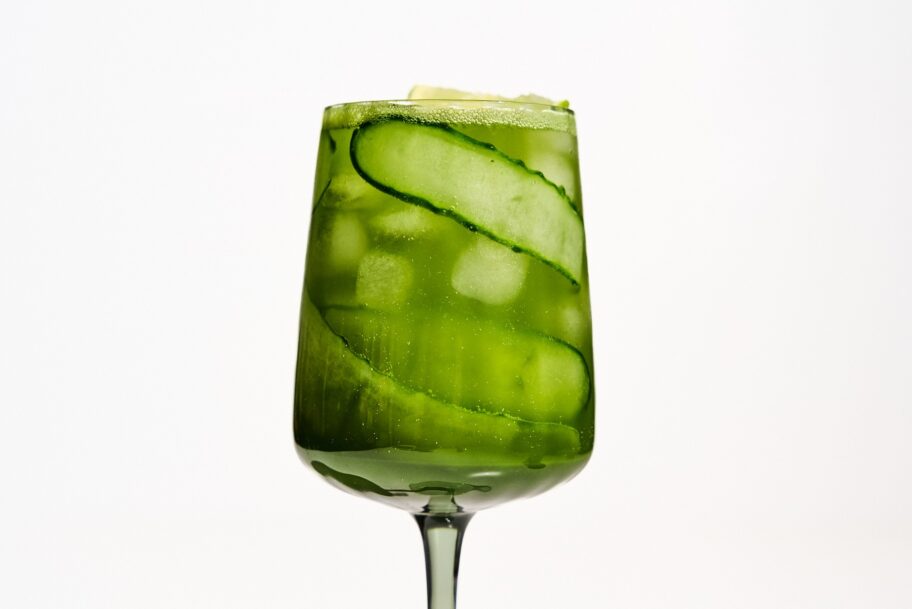 alcohol-free-matcha-cocktail